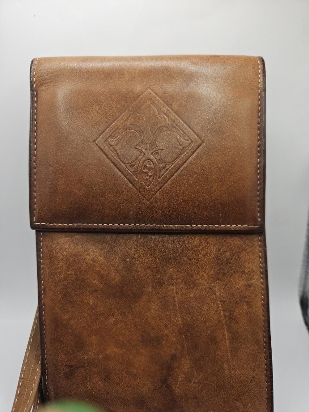 VTG AMITY Macro Crossbody Bag Cowhide